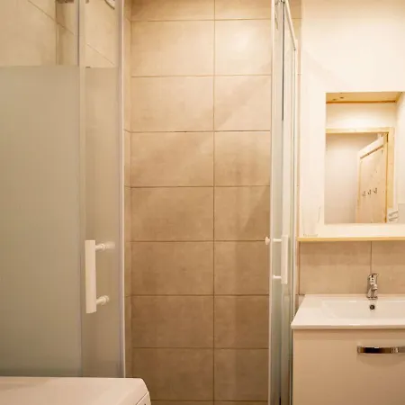 Moderne 4 Pers A Avec Wifi Et Balcon - Fr-1-637-37 *