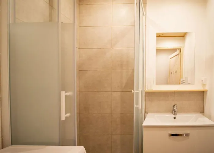 Moderne 4 Pers A Avec Wifi Et Balcon - Fr-1-637-37 *